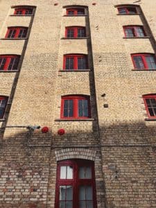 Red Windows