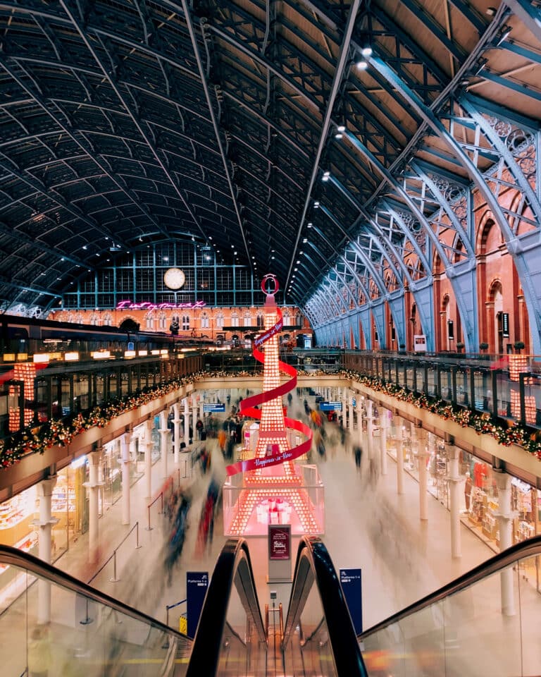 Christmas at St. Pancras shot on iPhone
